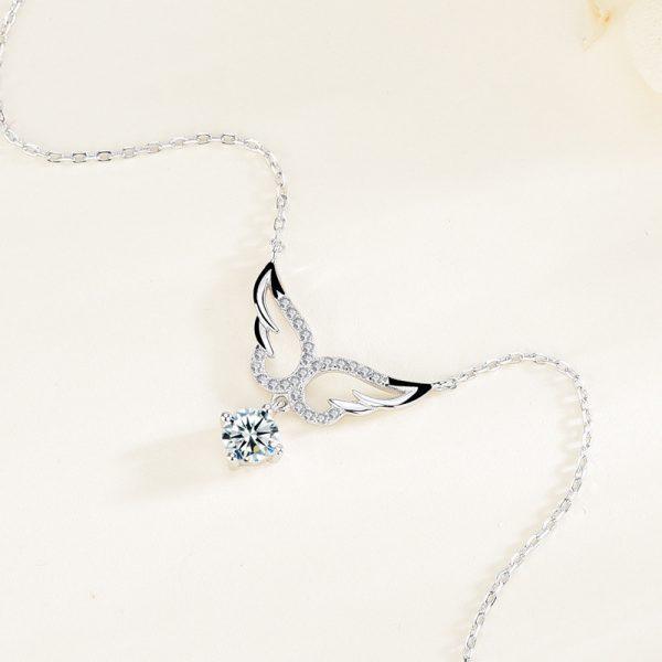 RSP-104 1.0 Carat Moissanite Diamond Pendant - Ringshing.com